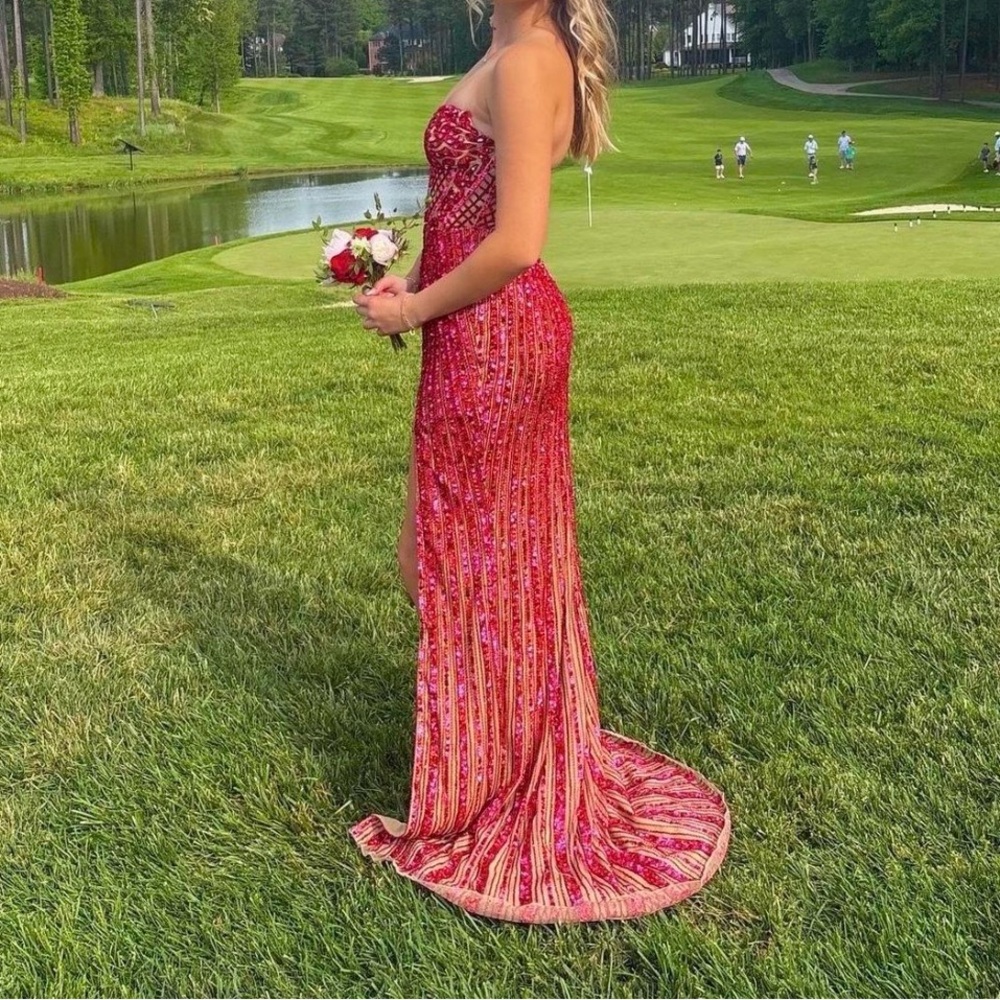 Pink and red Sherri Hill 57065 prom dress size 00 - Picture 3 of 7
